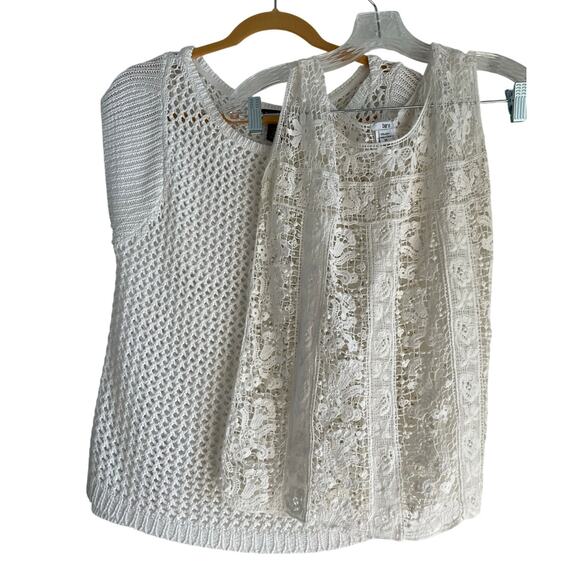 Bundle of 2 White Tops Size: XS White Bar III & White House Black Market - Picture 1 of 14